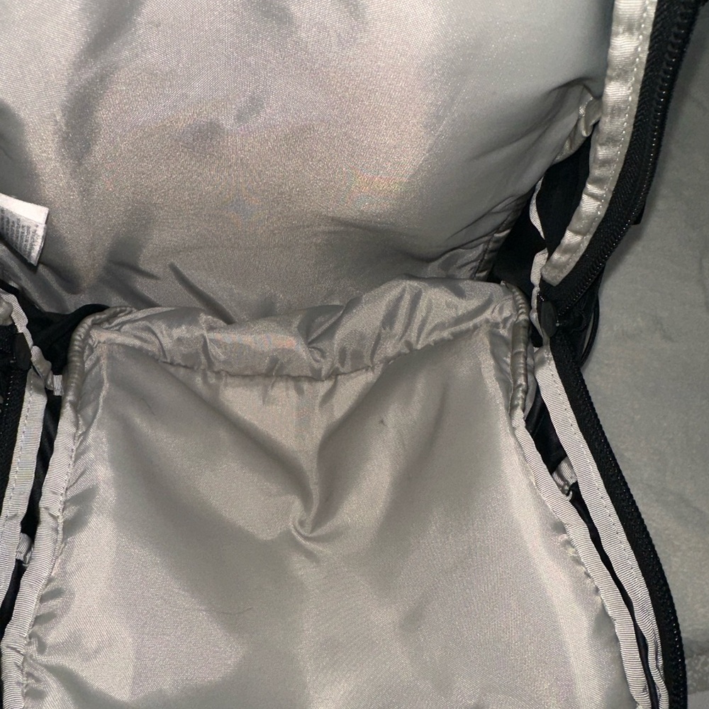 The North Face Black Borealis Backpack - Picture 6 of 8